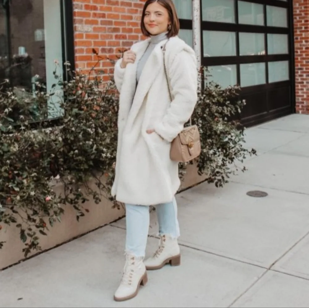 🆕️faux shearling coat🤩 - Picture 2 of 3